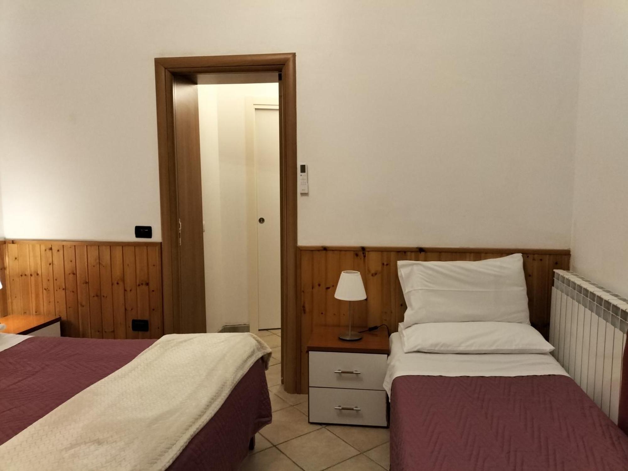 לינגואגלוסה B&B Da Rosa מראה חיצוני תמונה